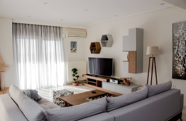 Luxury seaview apartment by the beach