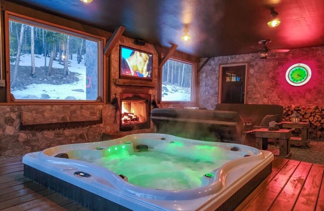Luxury Spa Retreat with Private Hot Tub & Sauna