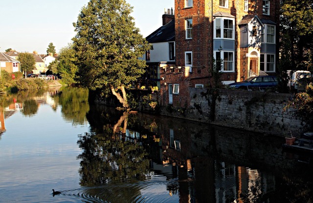 Luxury Studio with balcony over the River Thames in historic centre of Oxford