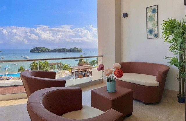 Luxury, Stunning Bay View Pool