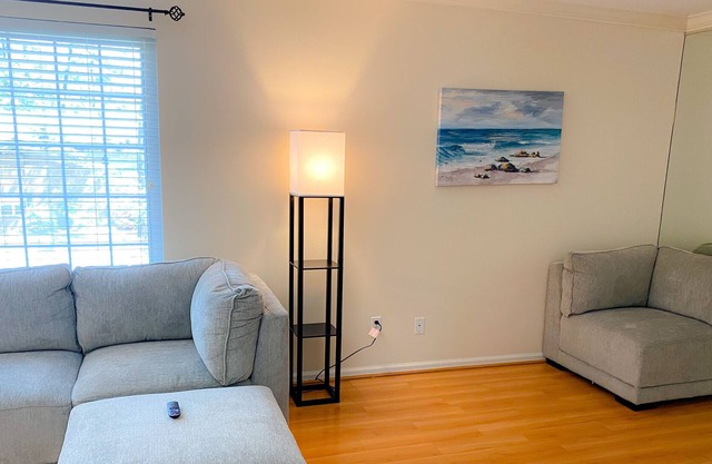 Luxury & stylish 2BR apartment in the center of city