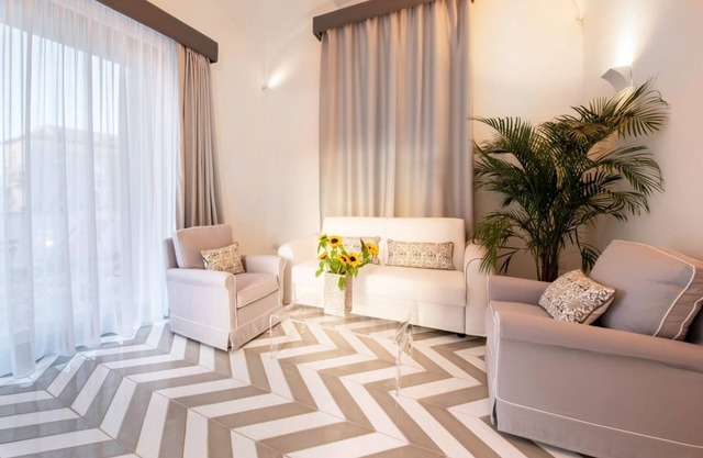 Luxury Suite with Terrace