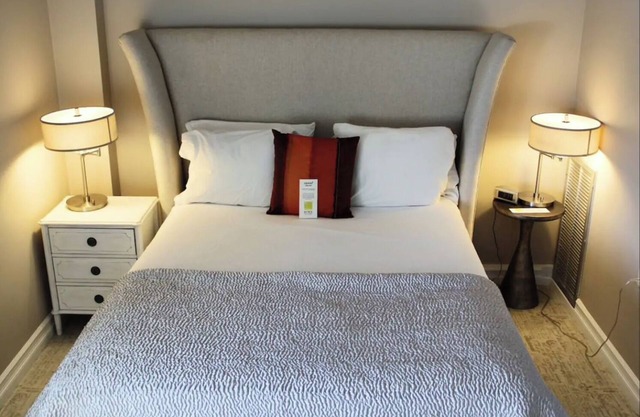 Luxury Suite with Kitchen