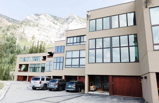 Luxury Townhouse in Alta