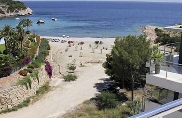 Luxury Villa beachfront, Free Wifi, Private Pool, Sea views!