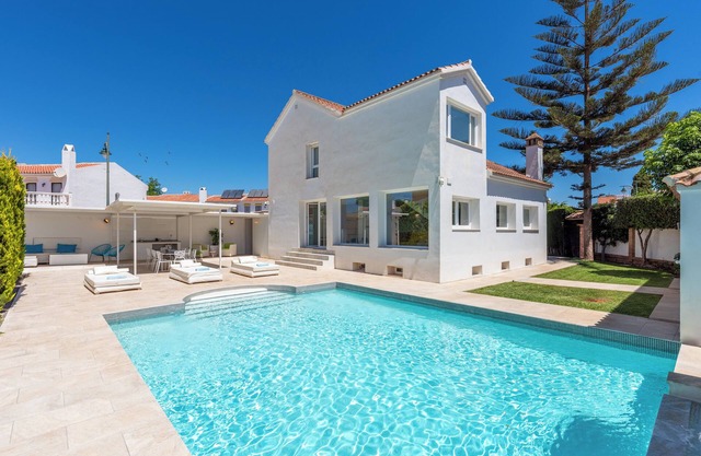 Luxury Villa "Ohana 2" with Pool, Wi-Fi, Terrace & Garden