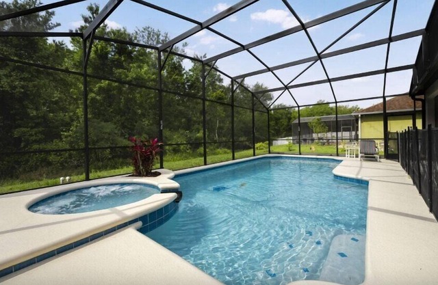 Luxury Villa with Pool, Spa – Perfect for Families!