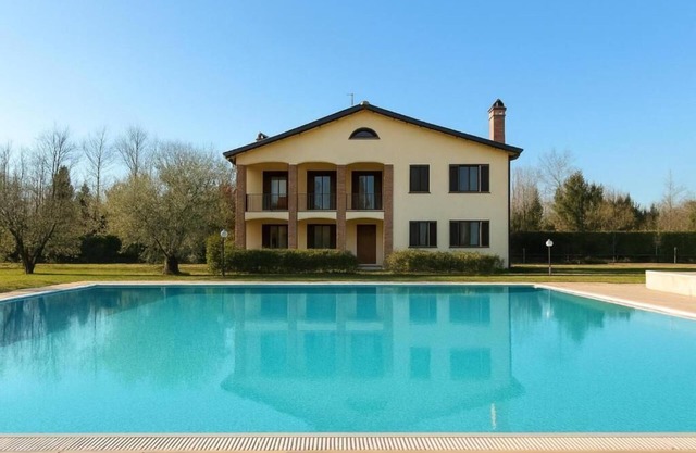 Luxury villa with private pool and olive grove near Vinci 30 min from florence