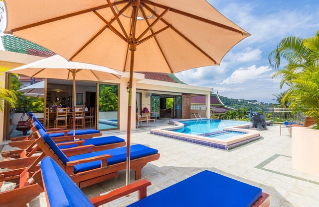 Luxury Villa with private chef, full staff, wonderful views