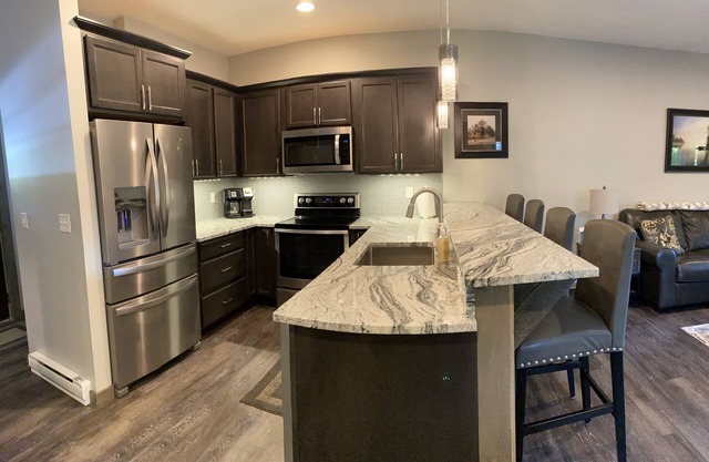 Luxury Village Townhouse in Lake Placid STR-200155