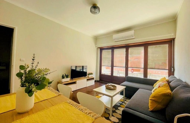 LX Factory & Lisbon Congress Centre Apartment