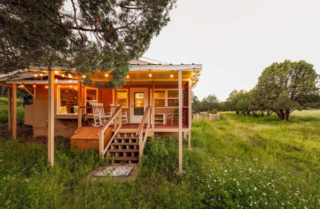Lyle Canyon/Sleeps 8/Country Quiet/Solitude