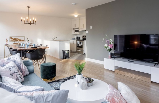 M316@3 BDR Townhouse,Free Parking,Jacques-Cartier