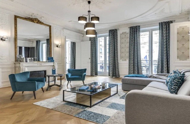 Madeleine! 200m2 shimmering jewel-truly a treat for the senses!