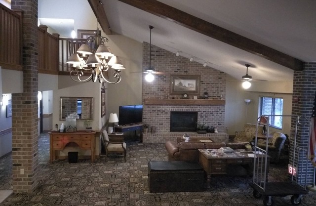 Madelia Hotel & Suites