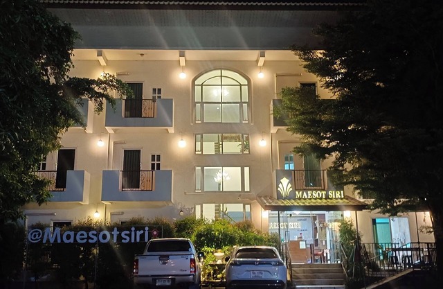 Maesot Siri Hotel