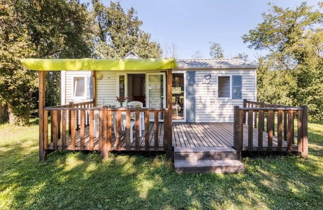 Maeva Respire campsite in La Croze * - 3 Room Relaxation Mobile Home 4 People + TV