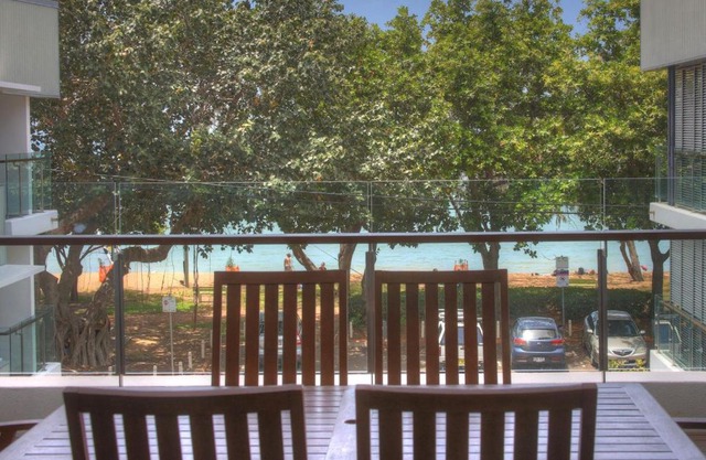 Maggies Beachfront Apartment 8