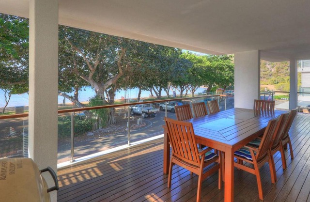 Maggies Beachfront Apartment 3