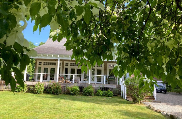 Magical Getaway at Magical Green Hill Beach, Rhode Island. Brand new renovation.