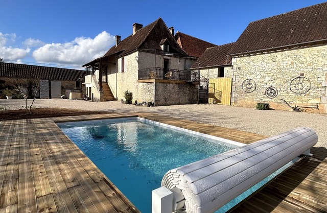 Magnificent old farmhouse in Périgord Noir rated 4 stars