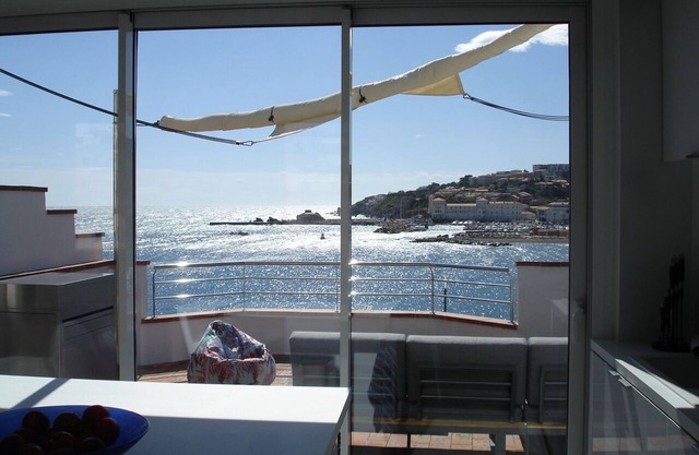 Magnificent Duplex with terrace and garage, breathtaking sea and mountain views