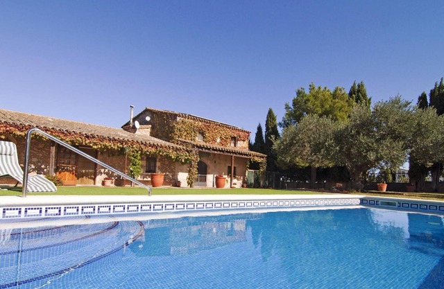 MAGNIFICENT HOUSE WITH POOL FOR THE WHOLE FAMILY