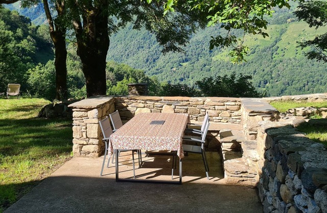 Magnificent renovated barn in the Louron valley
