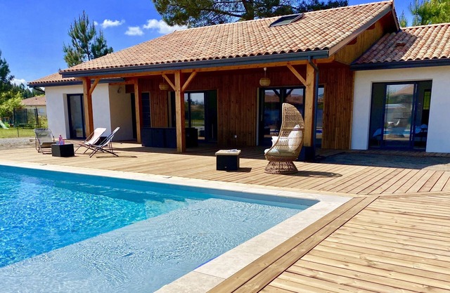 Magnificent villa with heated pool