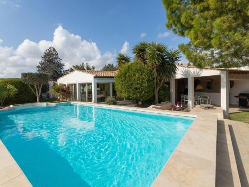 Magnificent villa with private pool