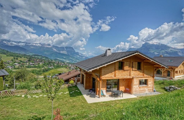 Magnifique Chalet neuf 8 pers, 800 m télécabine Princesse Megeve