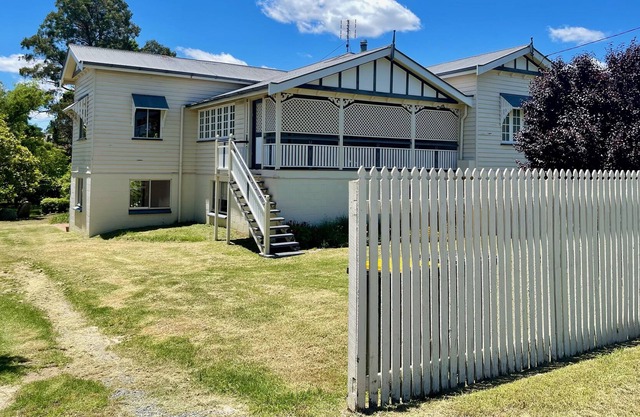 MAGNOLIA HOUSE ON THE CREEK - STANTHORPE