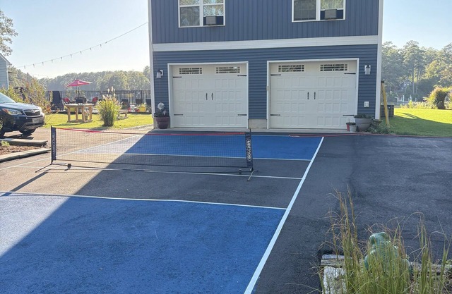 Magnolia Shore II is a single 4 bed house available off summer season 964forboth