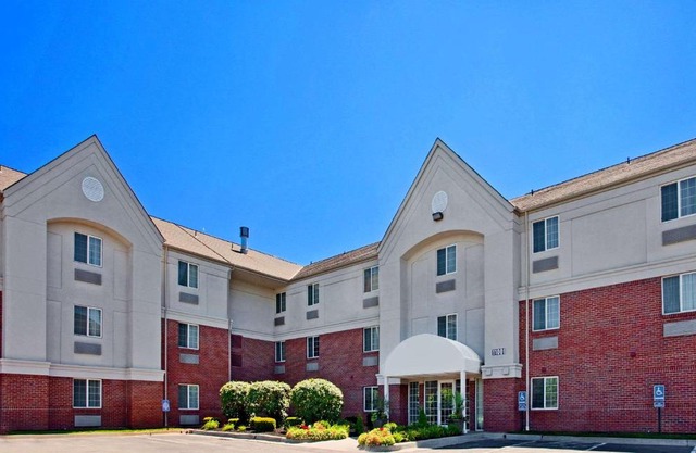 MainStay Suites- Kansas City Overland Park
