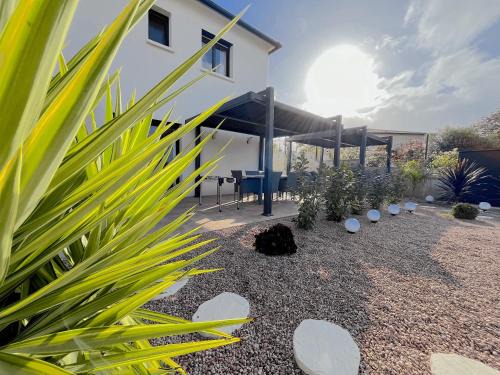 MAISON à Ajaccio tout CONFORT- proche plage et aéroport- Extérieur privatif avec barbecue