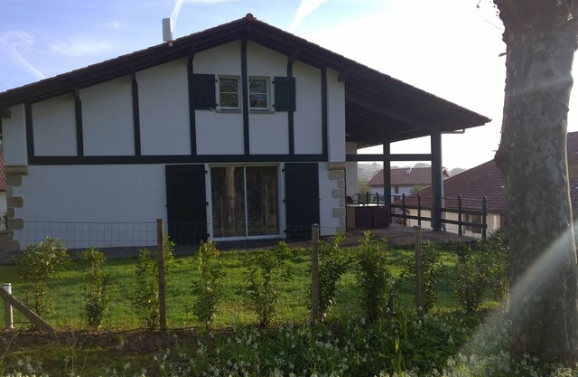 Maison Aice Egoa, 300 meters from the village of Sare