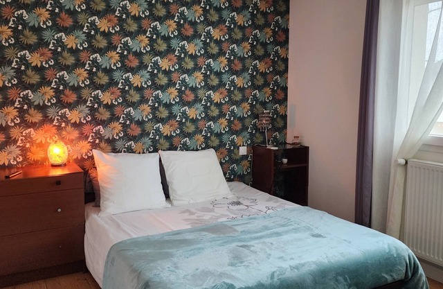Maison Chaleureuse et Confortable Avec Jardin Dans Impasse. Proximité Commerces