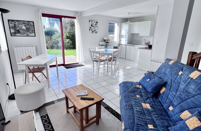 Maison Charmante à 250 Mètres de la Plage de Port Lin