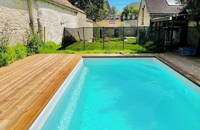 Maison de Charme à la Campagne, Piscine et Jacuzzi au Bord du Golf
