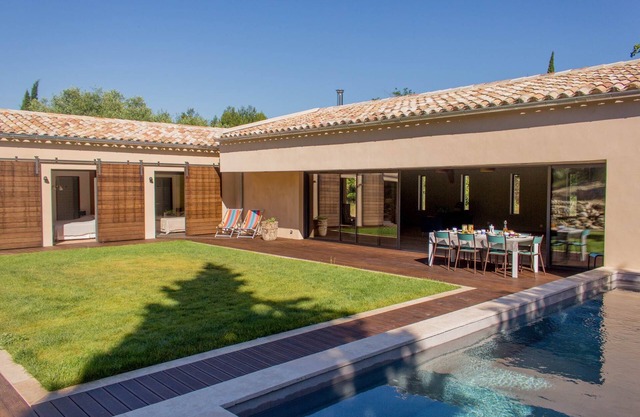 Maison de la colline - Single-storey architect-designed house with pool and spa