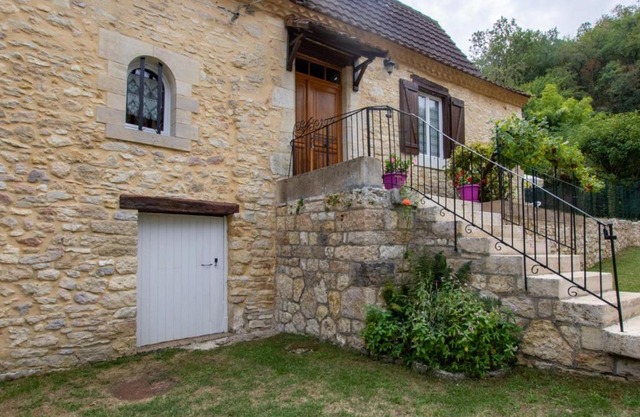 Maison en pierres avec jardin clos, proche grotte de Tourtoirac, équipements bébé, animaux acceptés. - FR-1-616-280