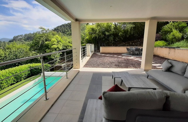 Maison Dans les Cévennes Pour 6 a 8 Personnes, Piscine et Terrasse Panoramique