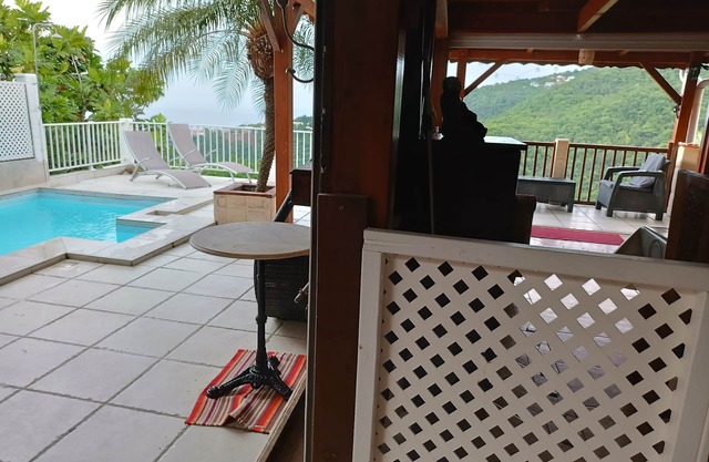 Maison, Havre de Paix, vue Nature mer et Montagne. Piscine,2 par 4 Privée