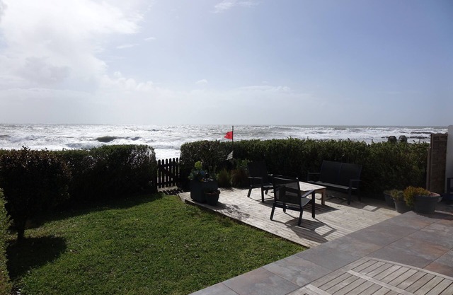 Maison Individuelle Située Direct mer Avec Plage à 100 M