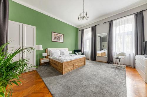Maison Lumière -Comfy Buda Retreat AC, Balcony near M2 metro