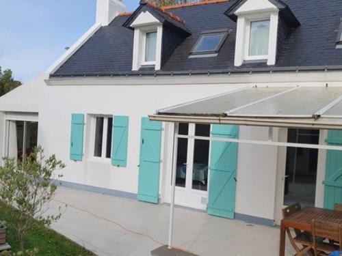 Maison lumineuse à 700m de la plage avec jardin clos, 4 chambres, 2 salles de bain, terrasse et WIFI - FR-1-418-206