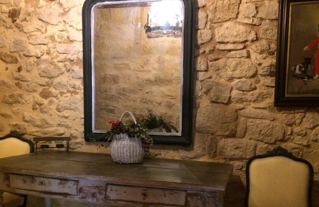 Maison Médiévale de Caractère sur les Remparts Avec Jardin