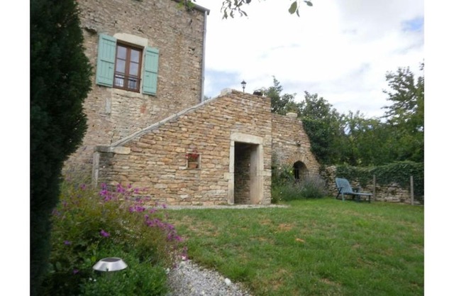 Maison rénovée sur domaine viticole Renovated old house on wine estate