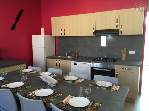 Maison spacieuse pour 8 pers avec jardin, terrasse, WIFI, proche commerces et attractions culturelles - FR-1-510-156