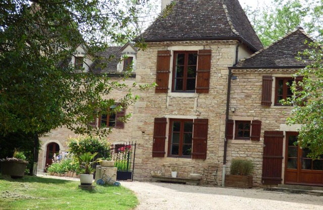 MAISON SYLVAIN